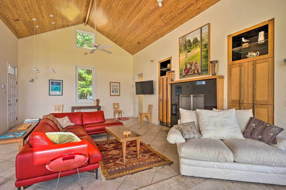 Photo of Livingroom in Reedville