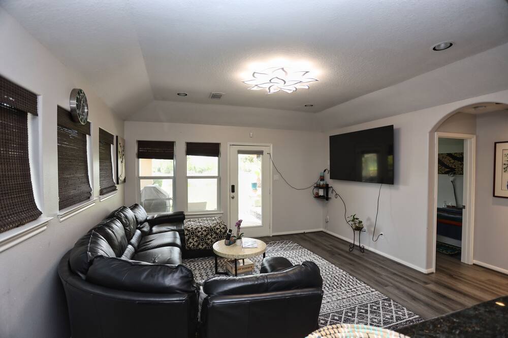 Photo of Livingroom in Dickinson