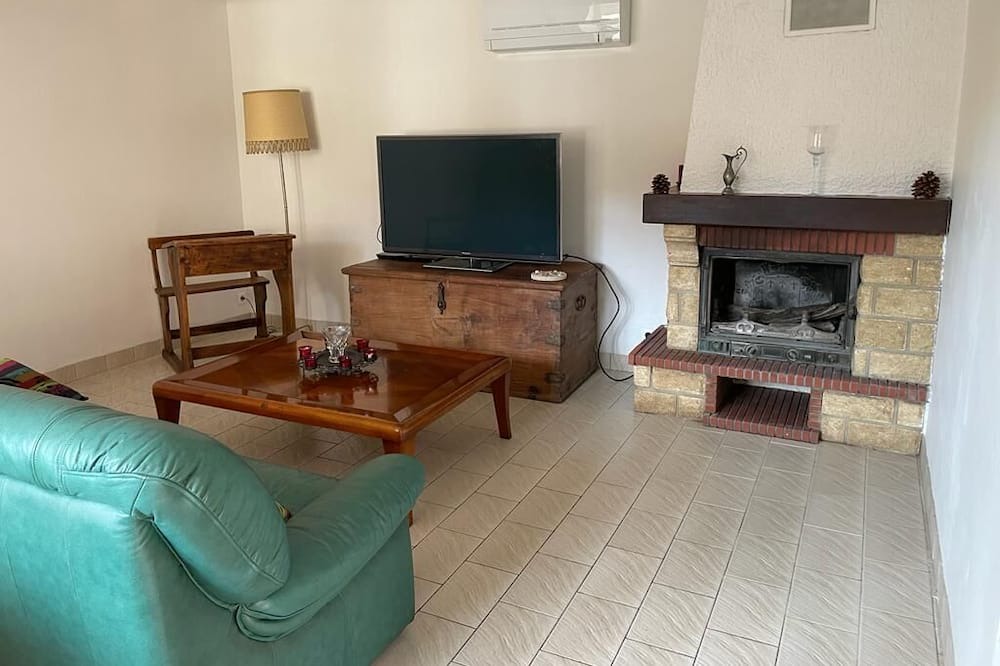 Photo of Livingroom in Belmont-sur-Rance
