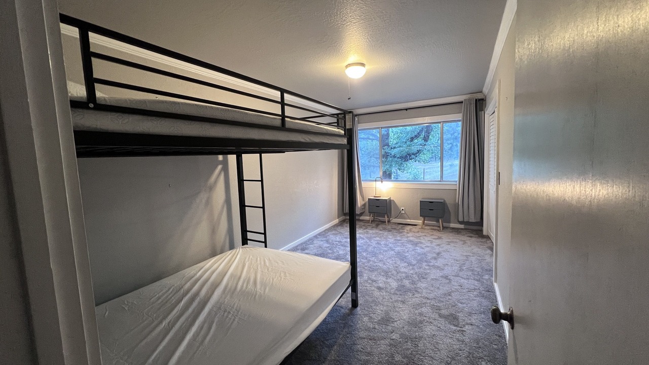 Photo of Others in Groveland