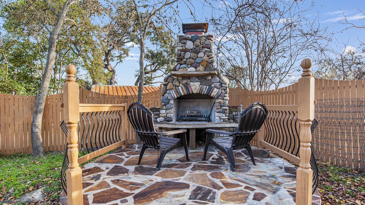 Photo of Patio Balcony in Bandera