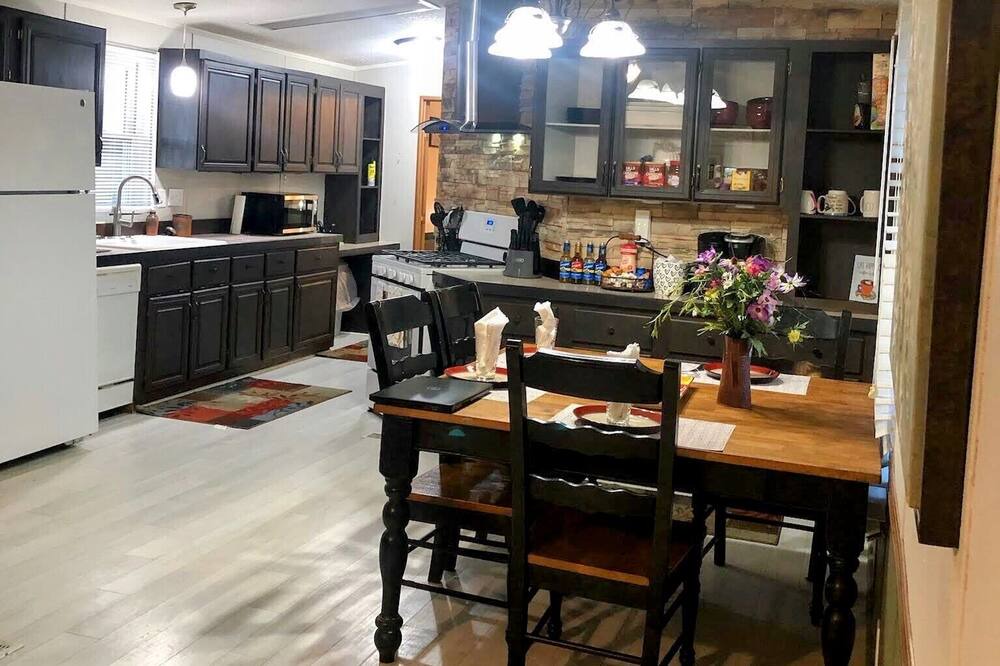 Photo of Kitchen in Keith County