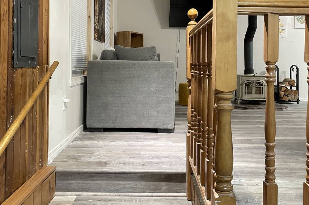 Photo of Livingroom in Peaceful Valley