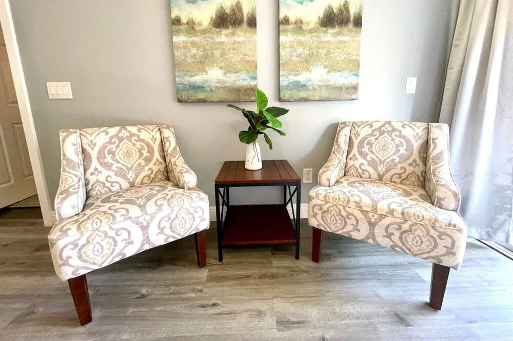 Photo of Livingroom in Sacramento