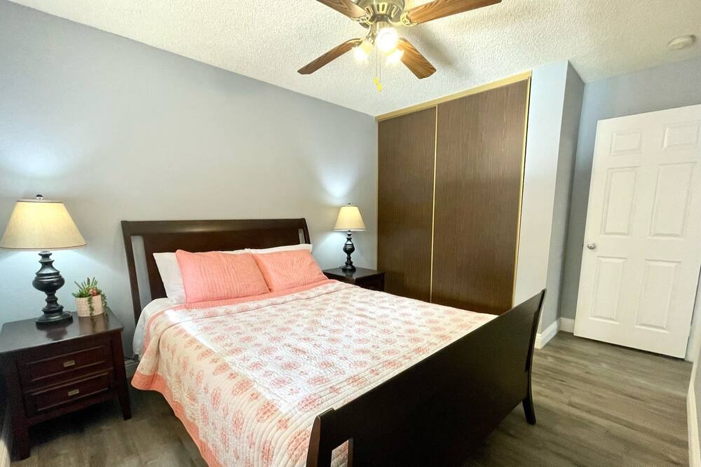 Photo of Bedroom in Sacramento