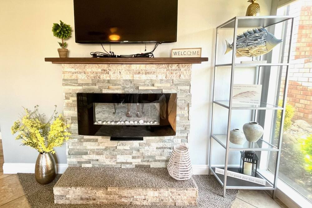 Photo of Livingroom in Sacramento