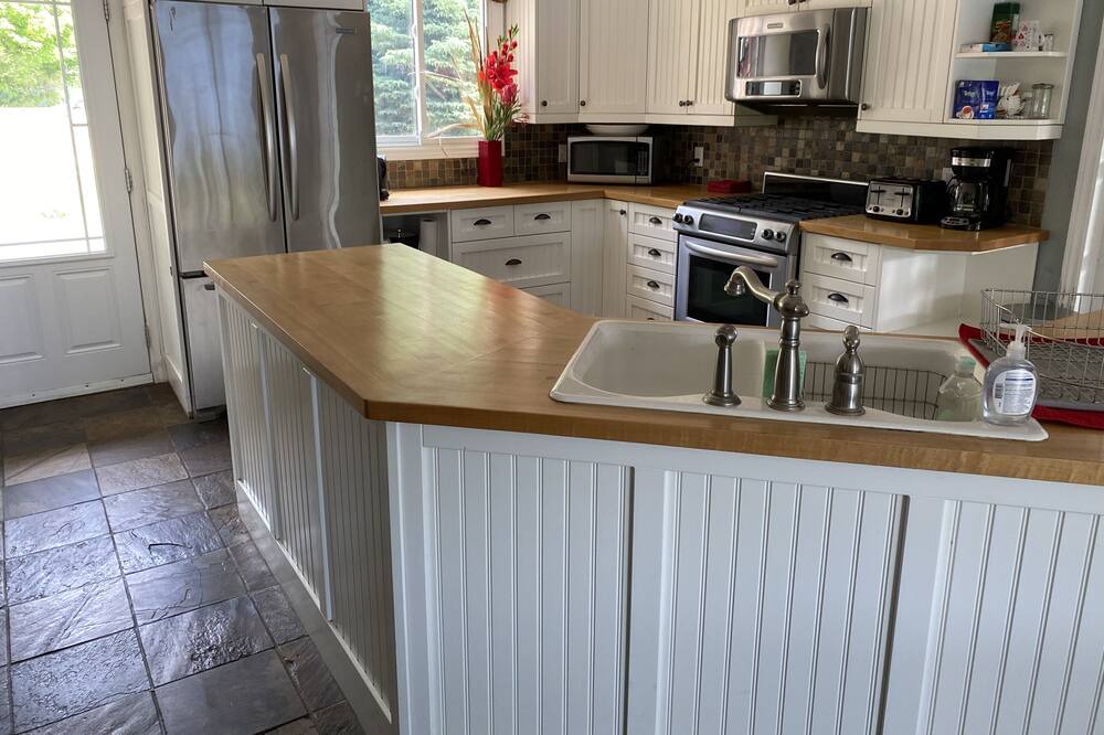 Photo of Kitchen in Leeds and the Thousand Islands