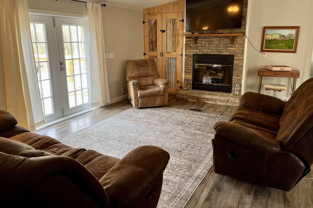 Photo of Livingroom in Blue Mountain
