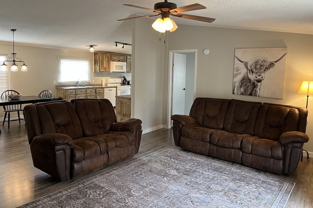 Photo of Livingroom in Blue Mountain