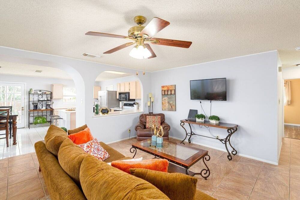 Photo of Livingroom in Wetmore