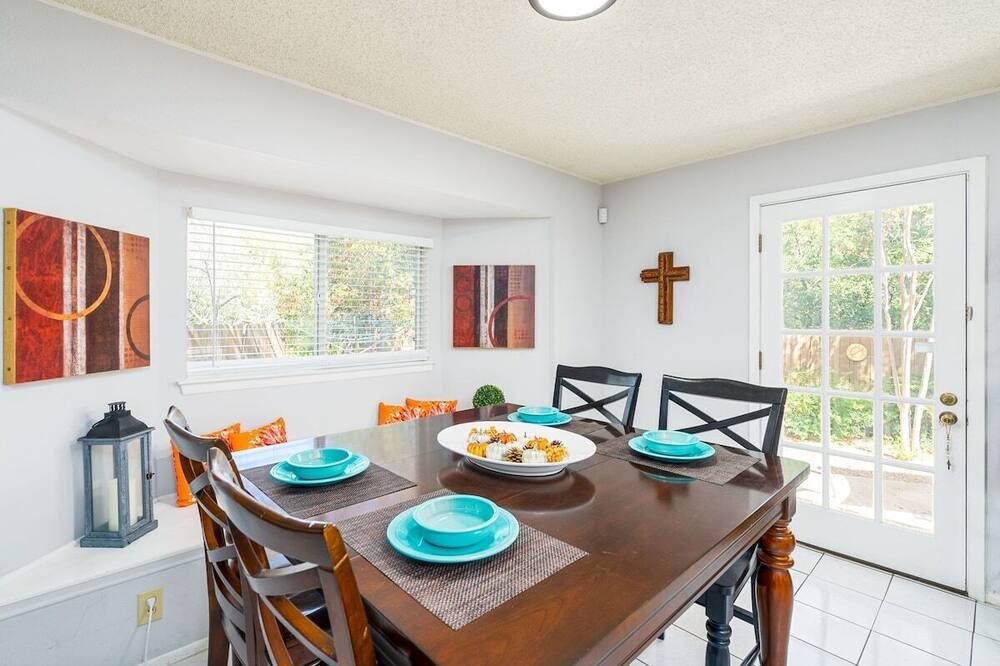 Photo of Livingroom in Wetmore