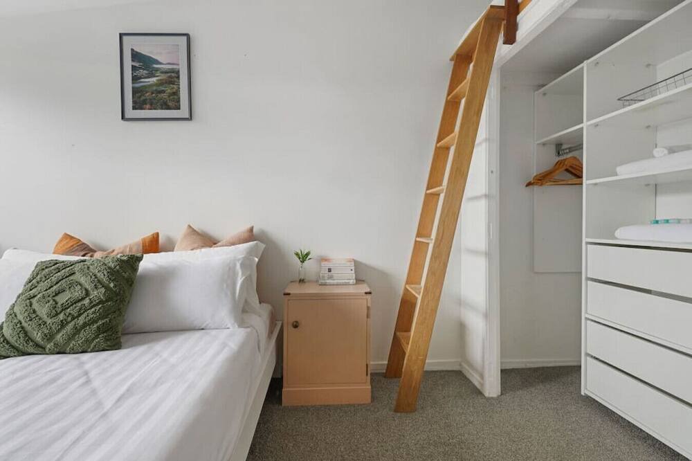 Photo of Others in Kingsland