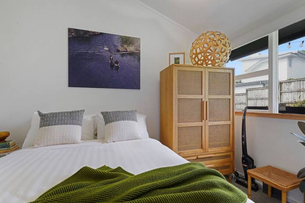 Photo of Others in Kingsland