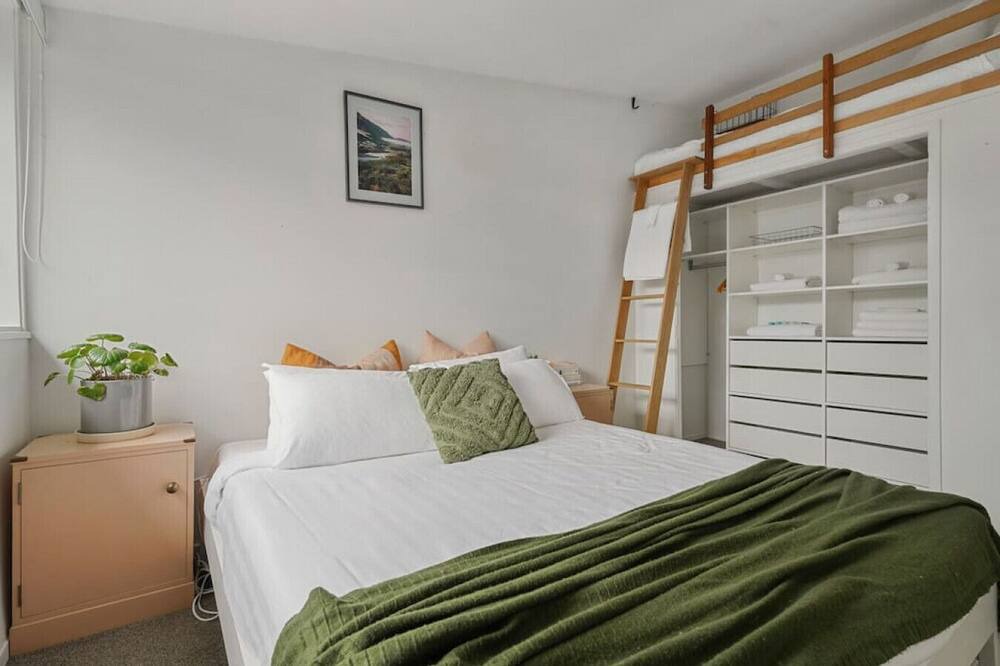 Photo of Others in Kingsland