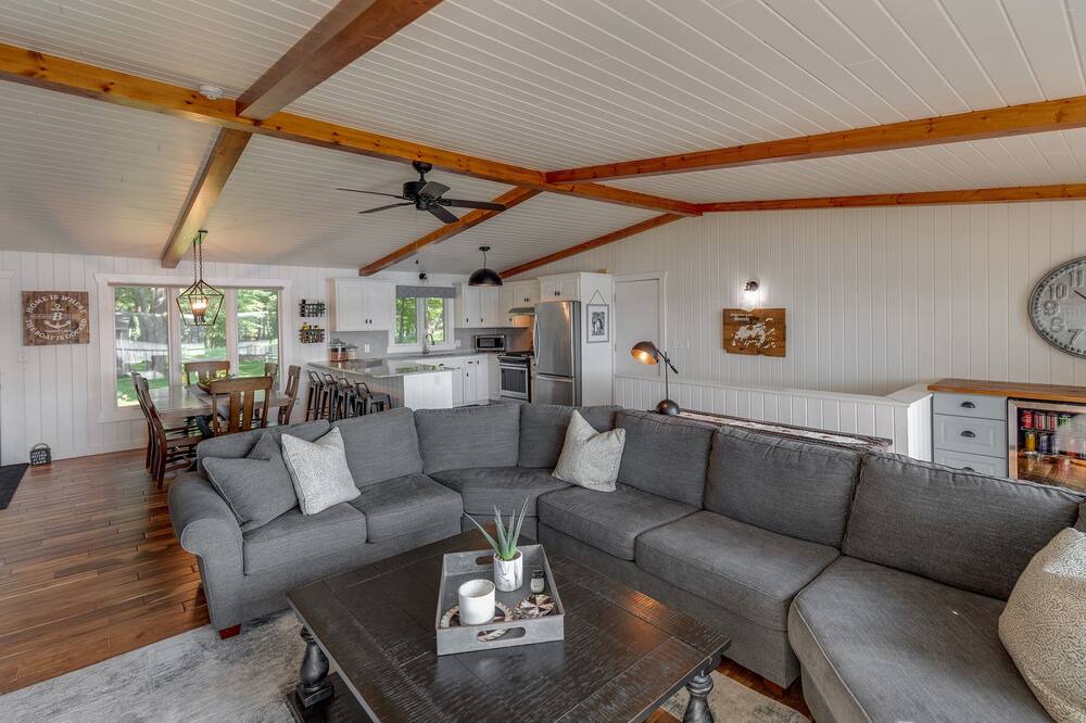 Photo of Livingroom in Crosslake