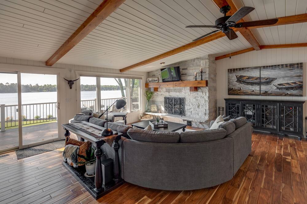 Photo of Livingroom in Crosslake