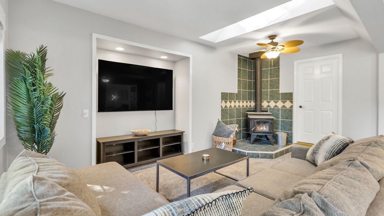 Photo of Livingroom in Alta Sierra