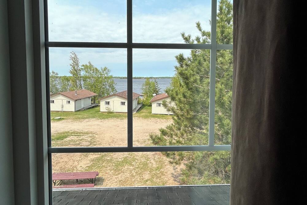 Photo of Livingroom in Falcon Lake