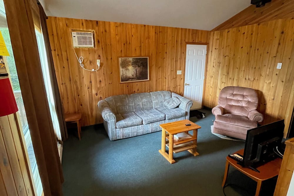 Photo of Livingroom in Falcon Lake