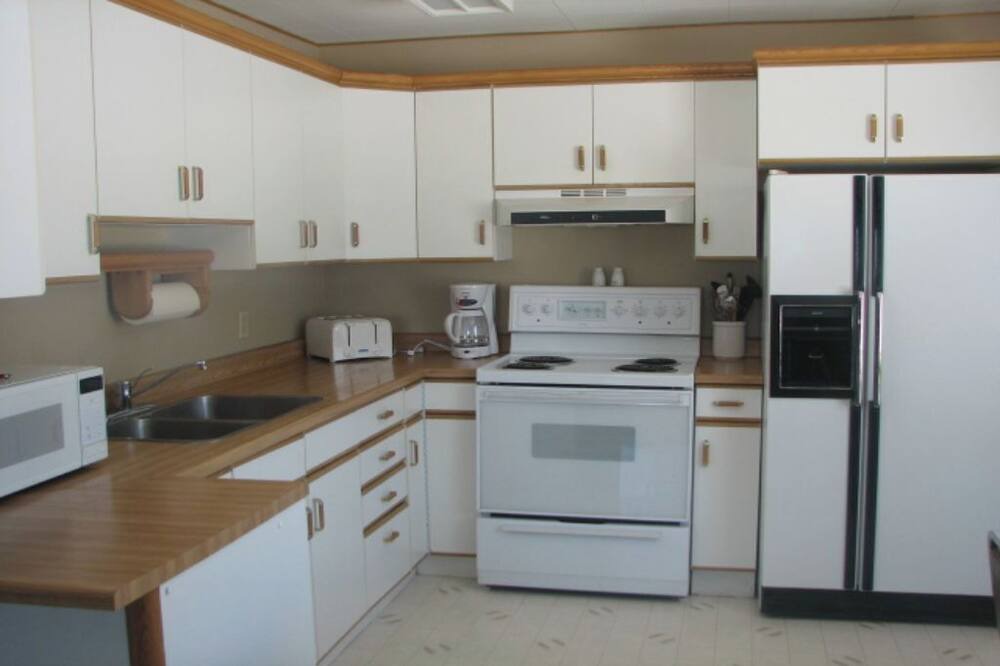 Photo of Kitchen in Falcon Lake