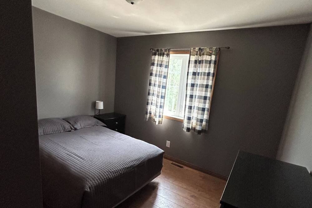 Photo of Bedroom in Falcon Lake