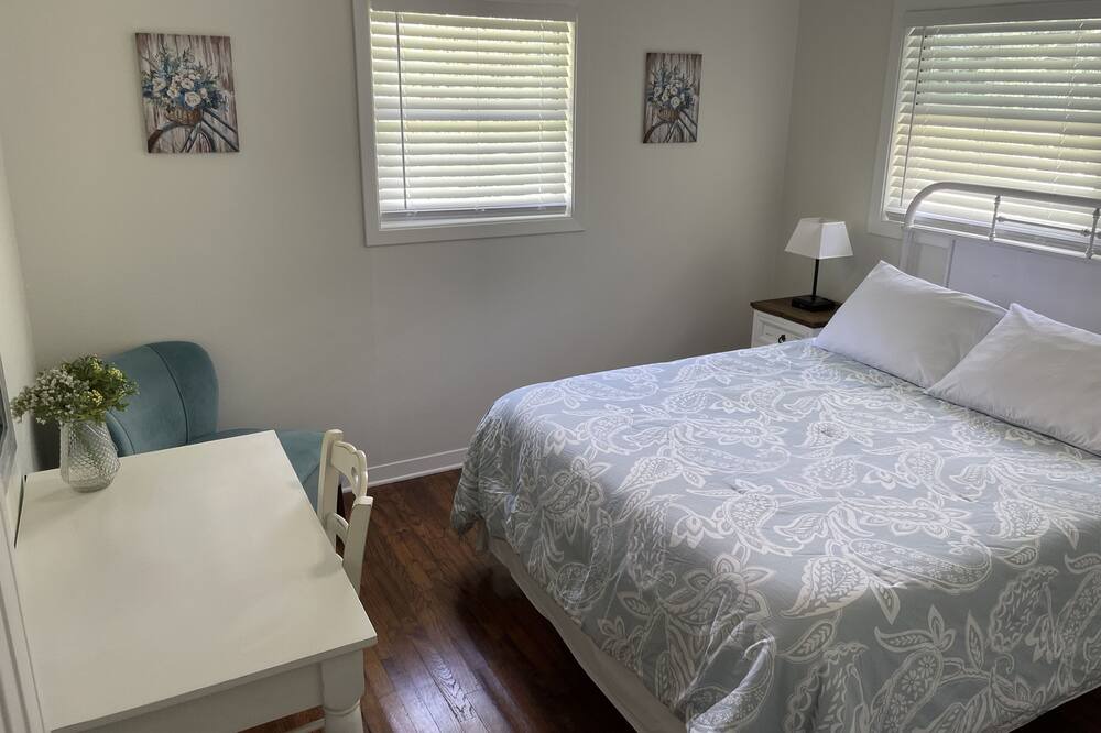 Photo of Bedroom in Conroe
