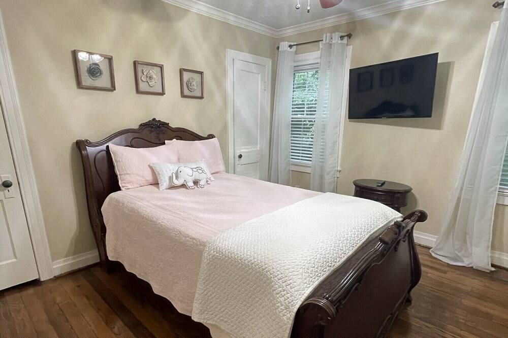 Photo of Bedroom in Beaumont
