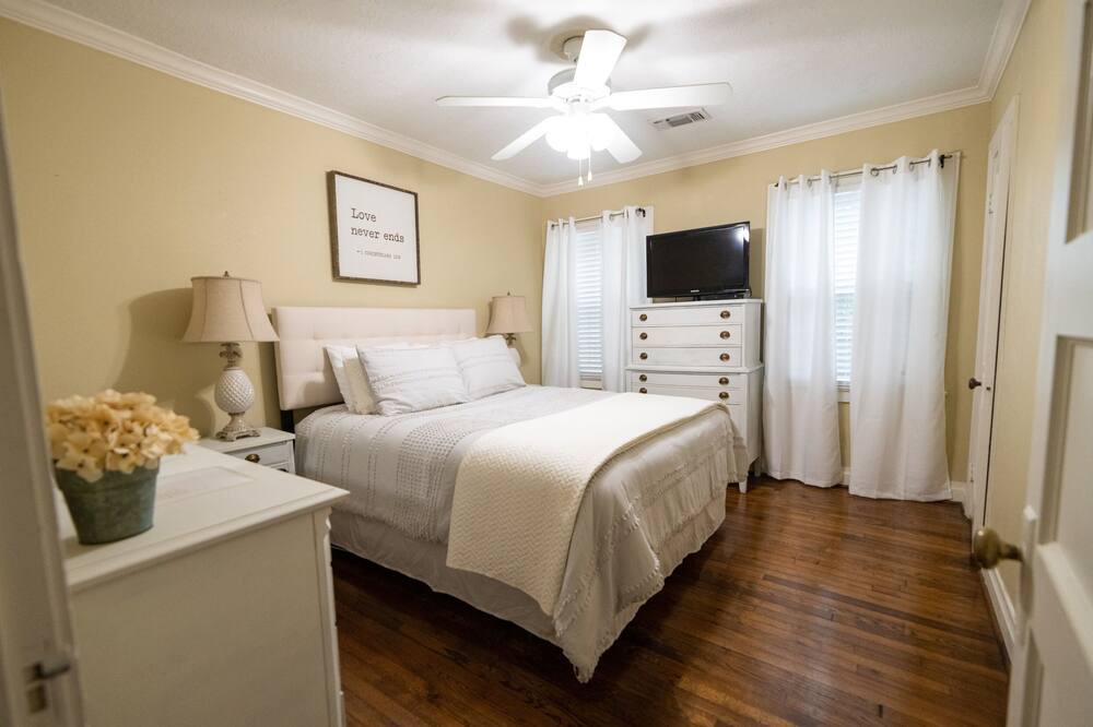 Photo of Bedroom in Beaumont