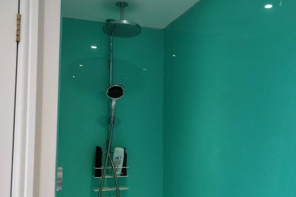 Photo of Bathroom in Cray Valley East