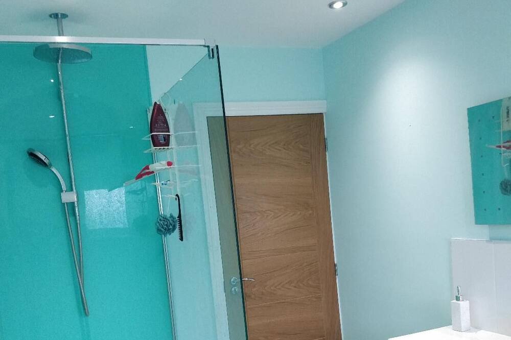 Photo of Bathroom in Cray Valley East