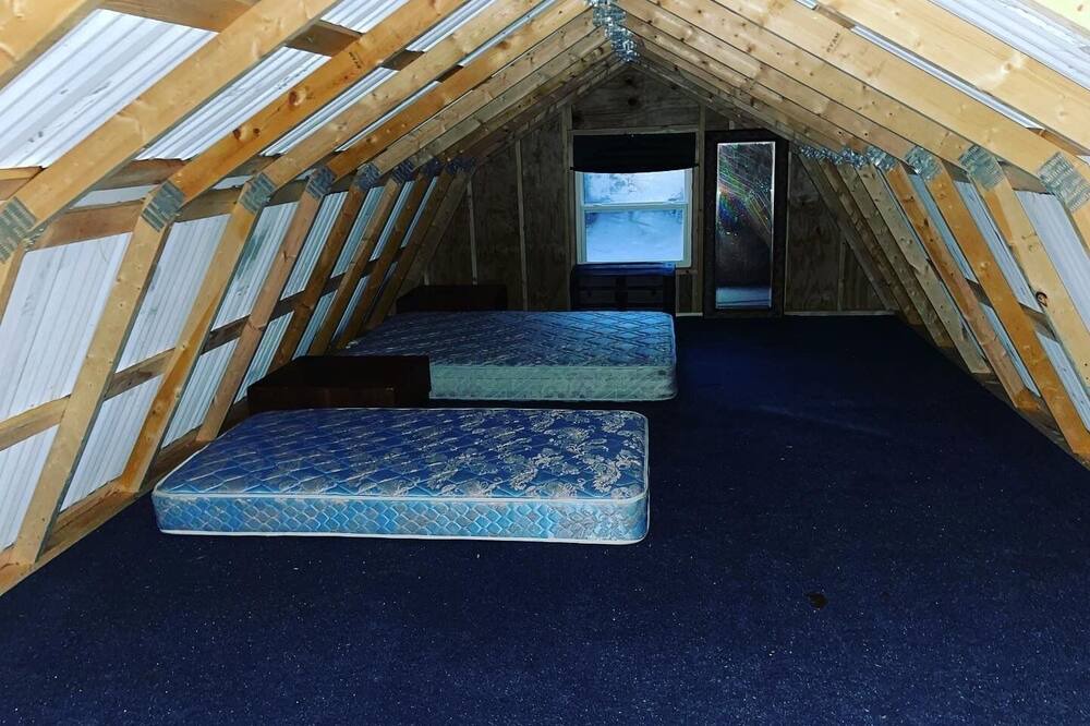 Photo of Others in Angelica