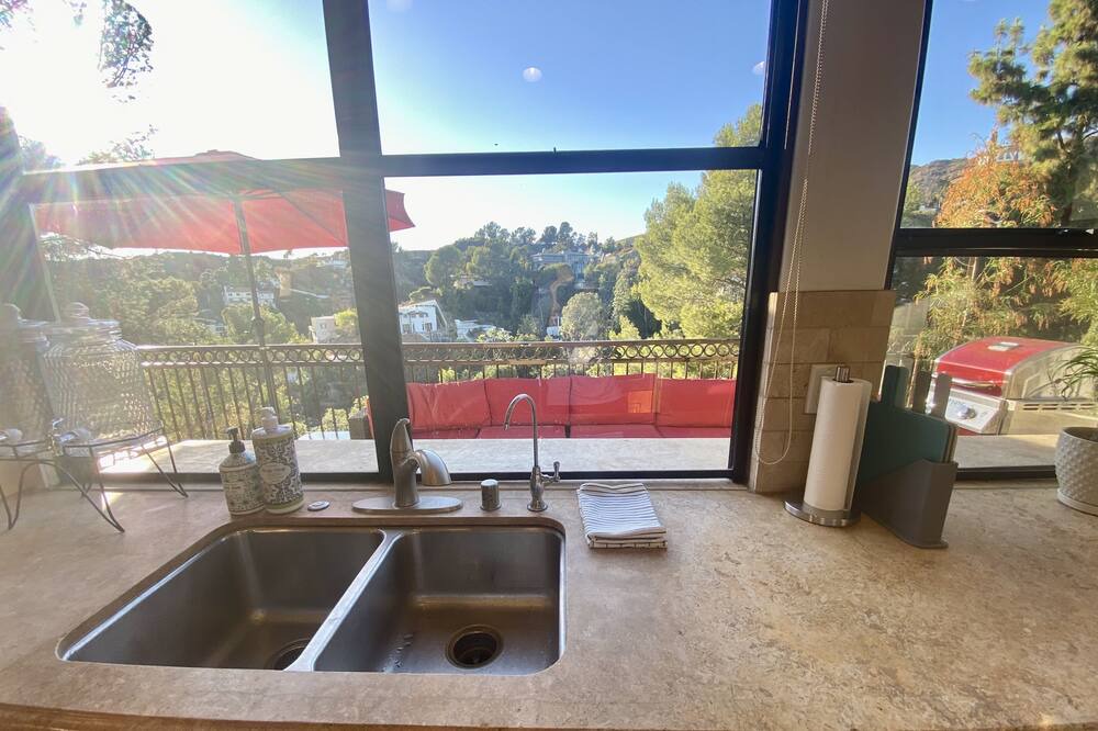 Photo of Kitchen in Beachwood Canyon