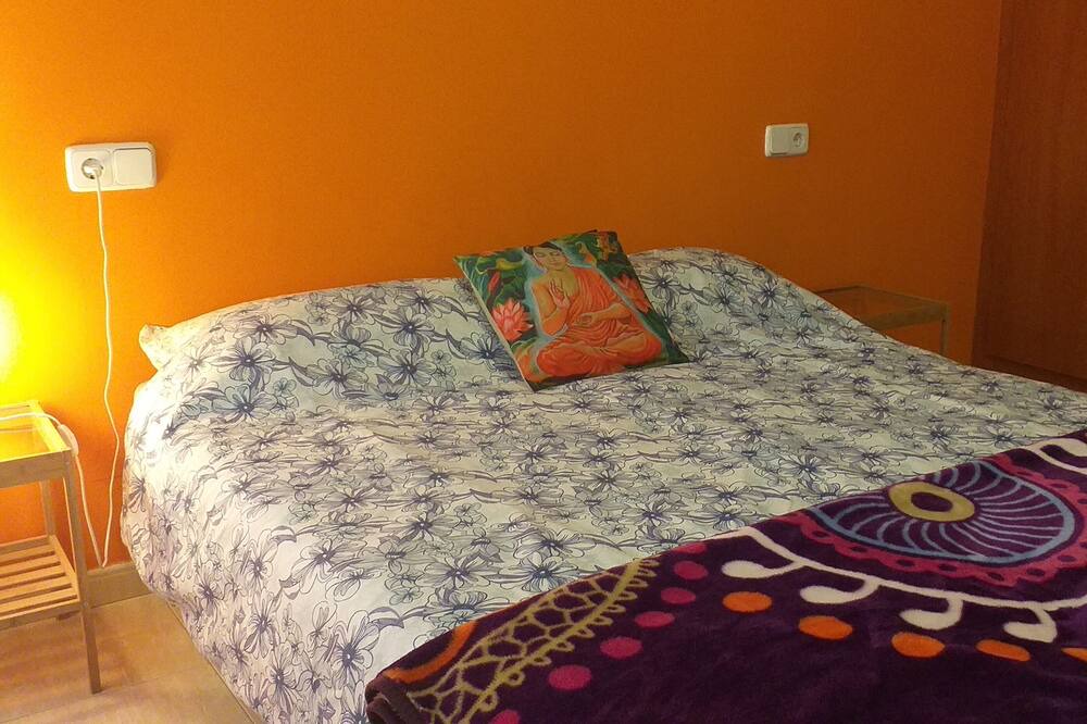 Photo of Bedroom in Besalu