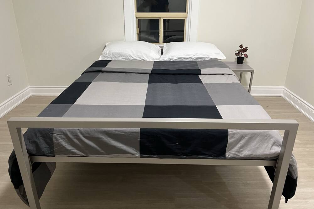 Photo of Bedroom in Hamilton