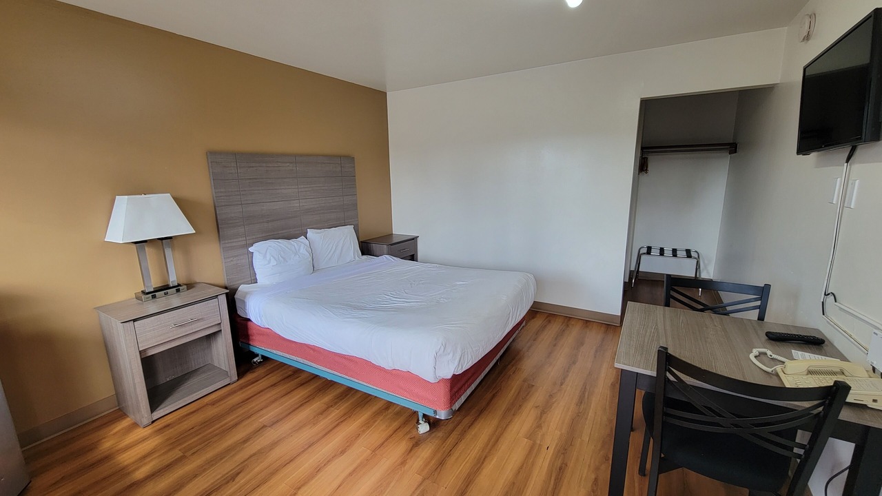 Photo of Bedroom in Carrolls