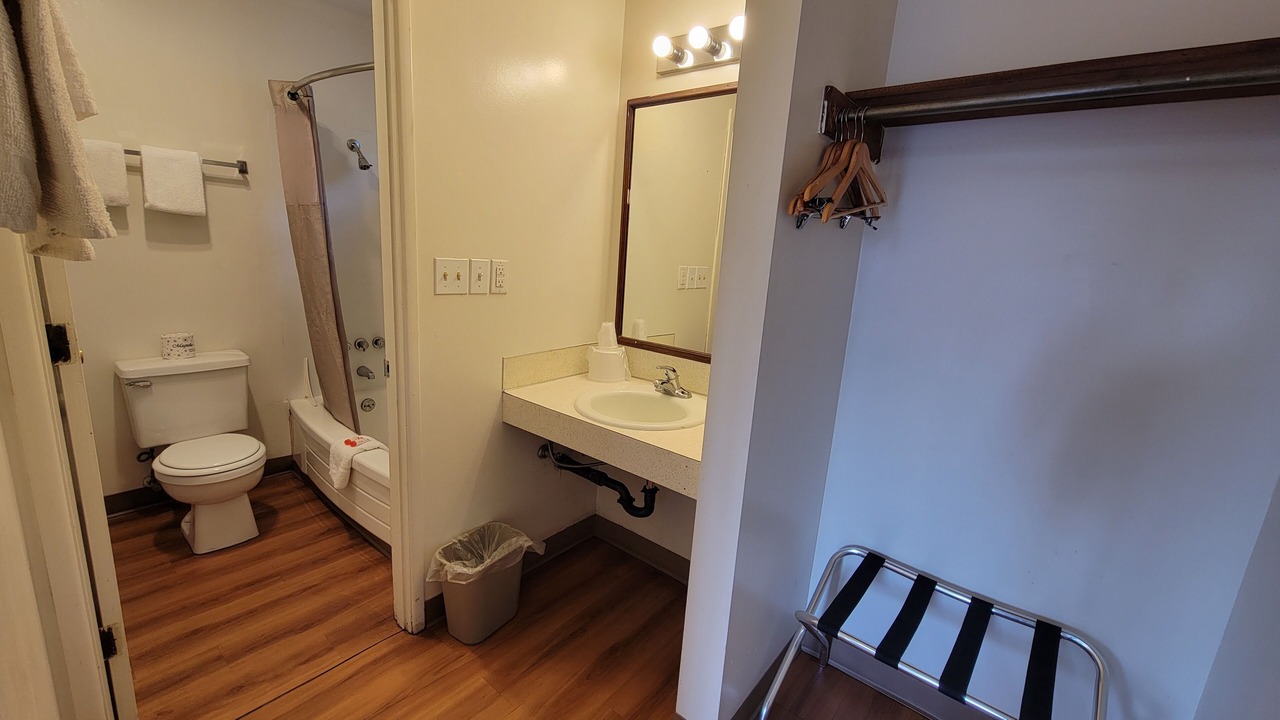 Photo of Bathroom in Carrolls