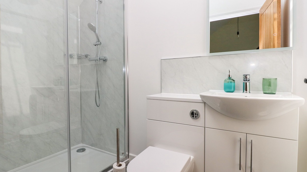 Photo of Bathroom in Monknash