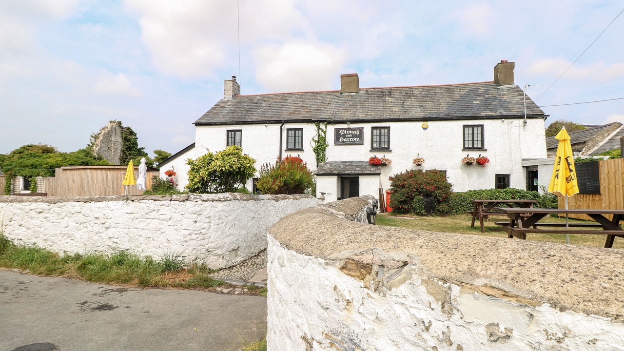 Photo of Buildings in Monknash