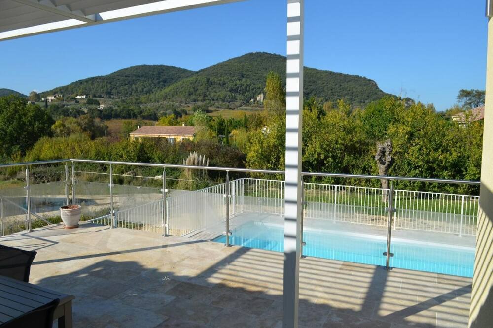 Photo of Outdoor in Saint-Sauveur-de-Cruzieres