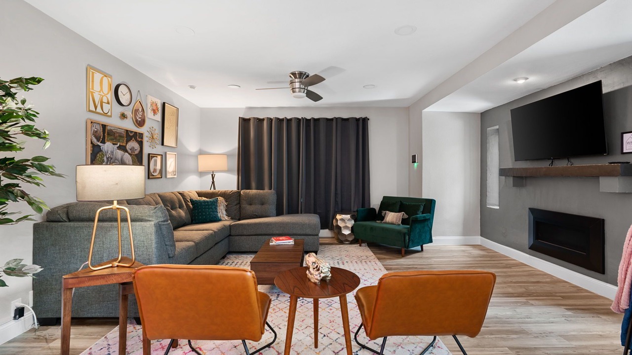 Photo of Livingroom in Cherrywood
