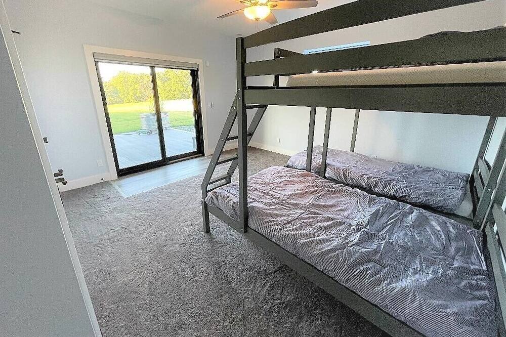 Photo of Bedroom in Winterset