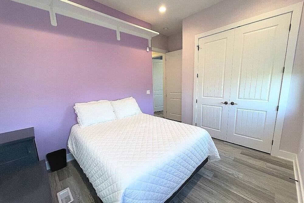Photo of Bedroom in Winterset