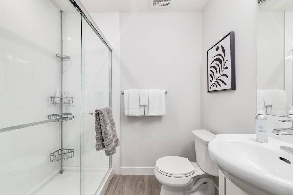 Photo of Bathroom in Marda Loop