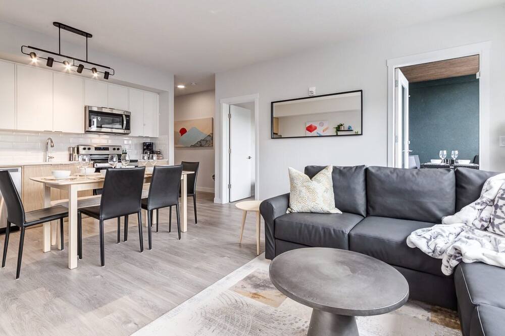 Photo of Livingroom in Marda Loop