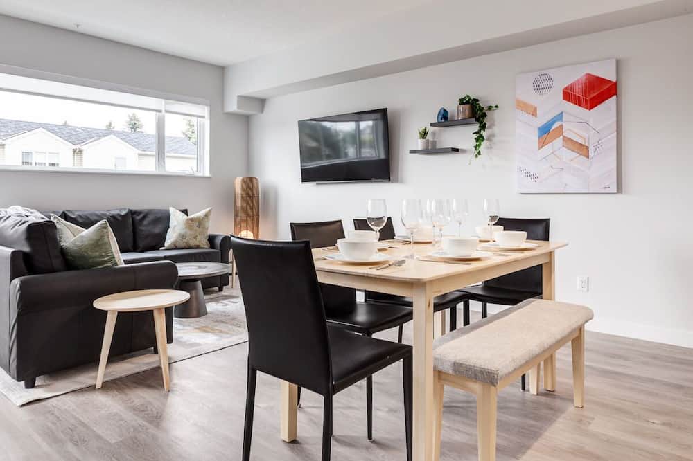 Photo of Livingroom in Marda Loop