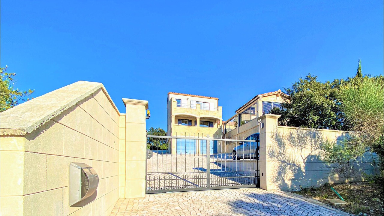 Photo of Outdoor in Saint-Hippolyte-de-Montaigu