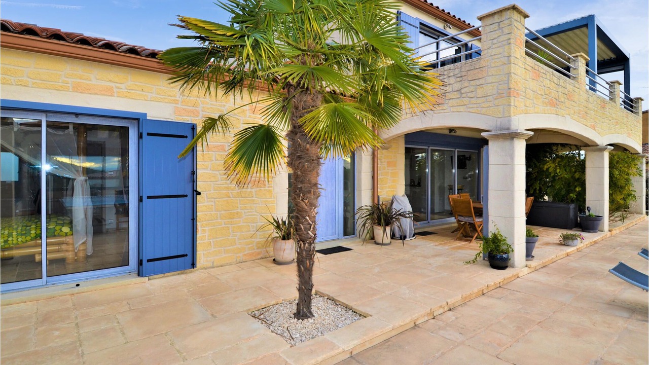 Photo of Outdoor in Saint-Hippolyte-de-Montaigu