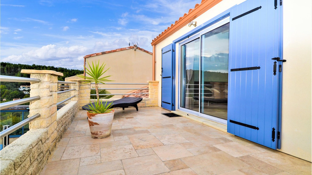Photo of Patio Balcony in Saint-Hippolyte-de-Montaigu