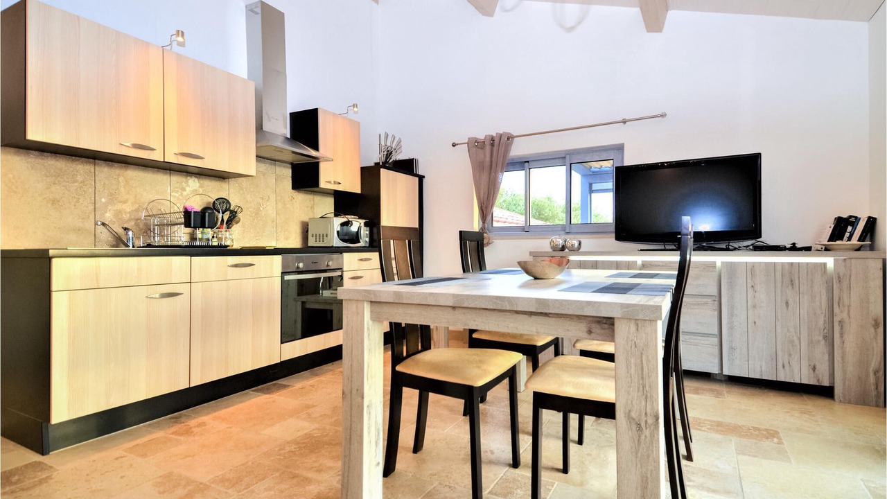 Photo of Kitchen in Saint-Hippolyte-de-Montaigu