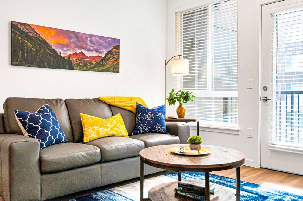 Photo of Livingroom in Jewell Heights - Hoffman Heights